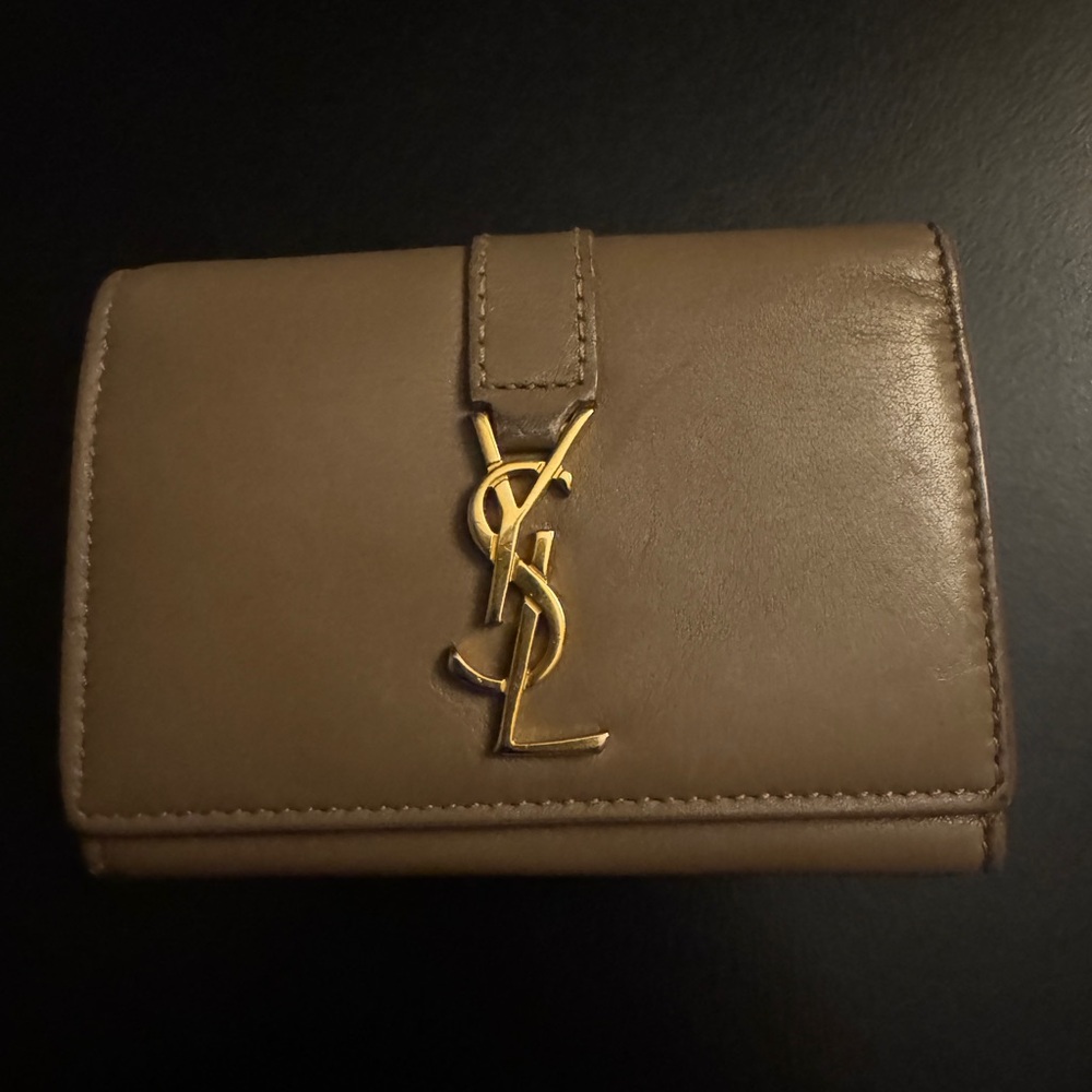Yves Saint Laurent Gray Leather 6 Ring Key Holder